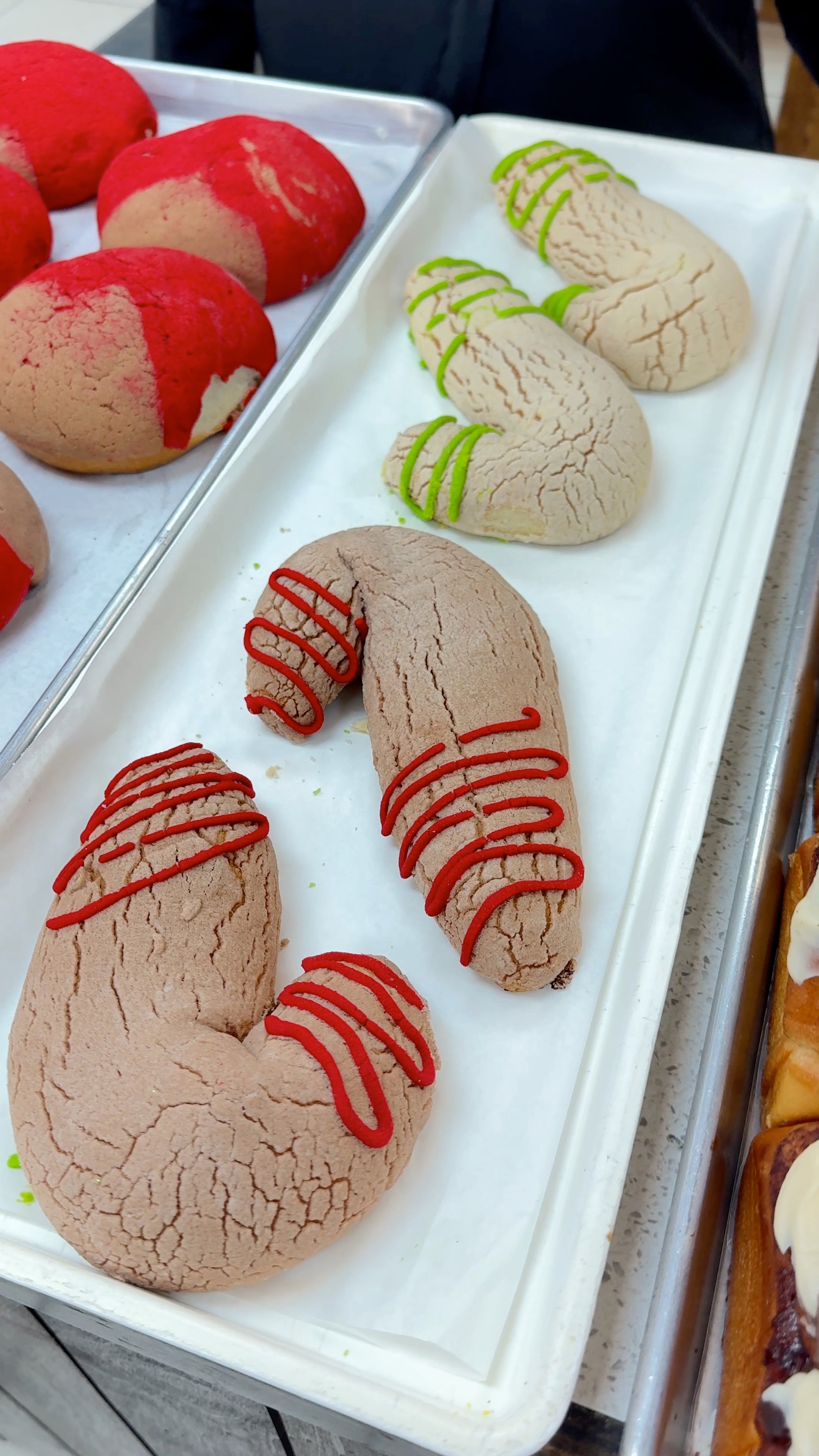 Candy Cane Conchas – Lemon & Chocolate Cream (6-Piece Pack)